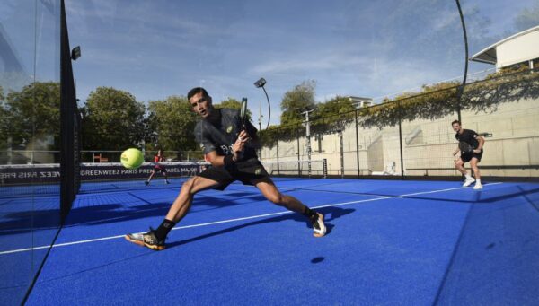 ¿Qué se necesita para jugar padel?